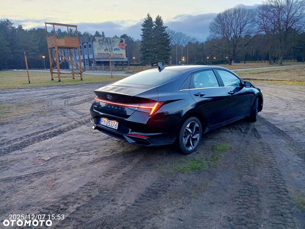 Hyundai Elantra 1.6 Smart CVT - 4