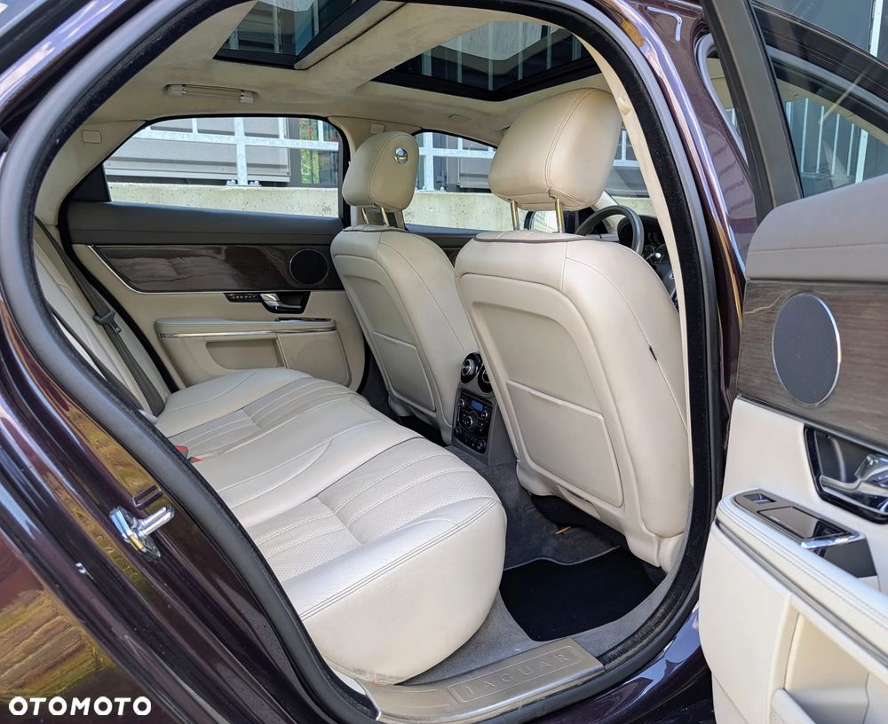 Jaguar XJ 3.0 V6 S Portfolio - 18