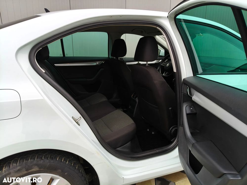 Skoda Octavia 2.0 TDI Style - 18