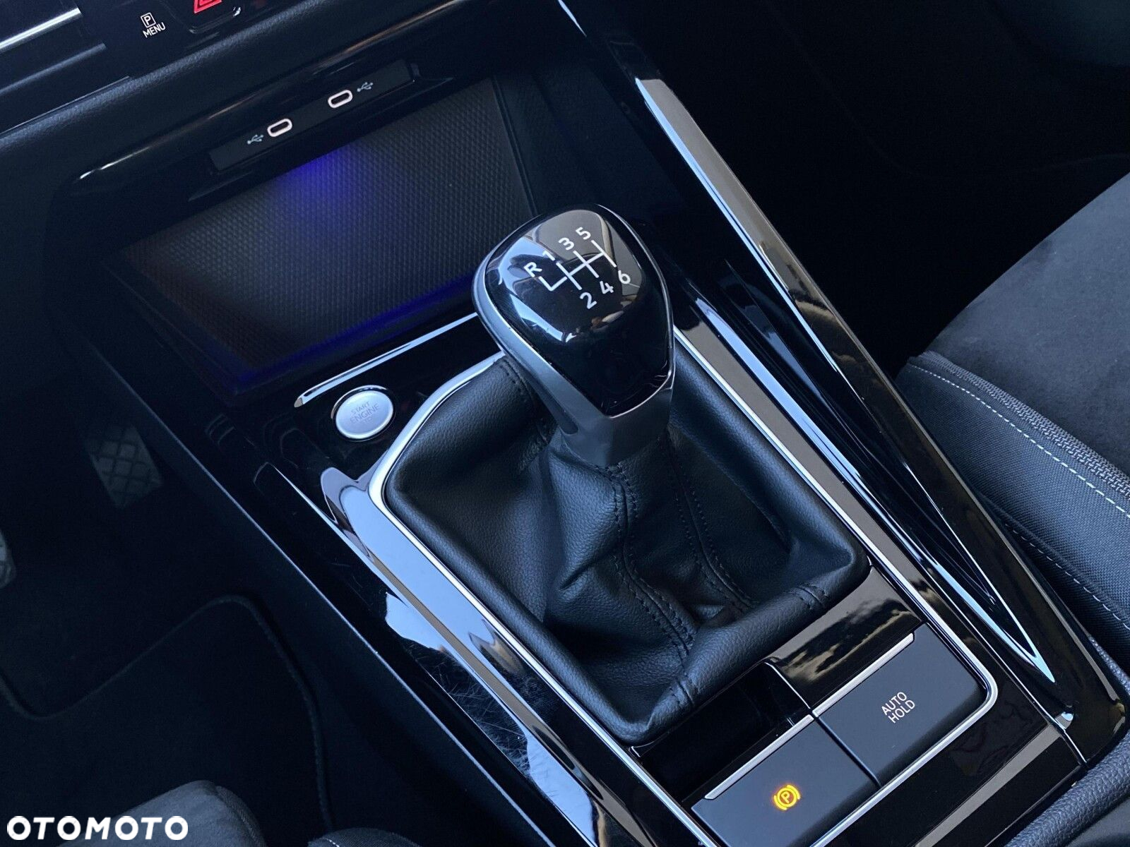 Volkswagen Golf - 19