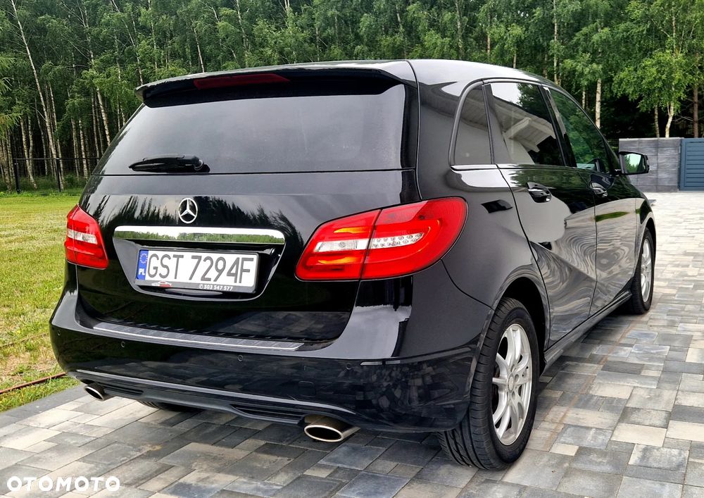 Mercedes-Benz Klasa B 180 BlueEFFICIENCY Edition Style - 4