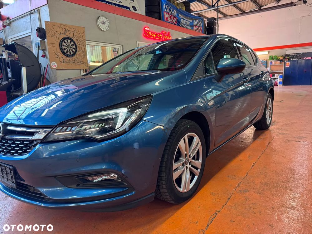 Opel Astra 1.0 T Dynamic S&S - 11