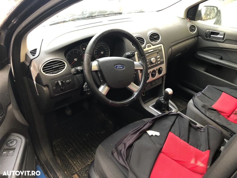Dezmembrez Ford Focus II non facelift benzina albastru 2006 - 6