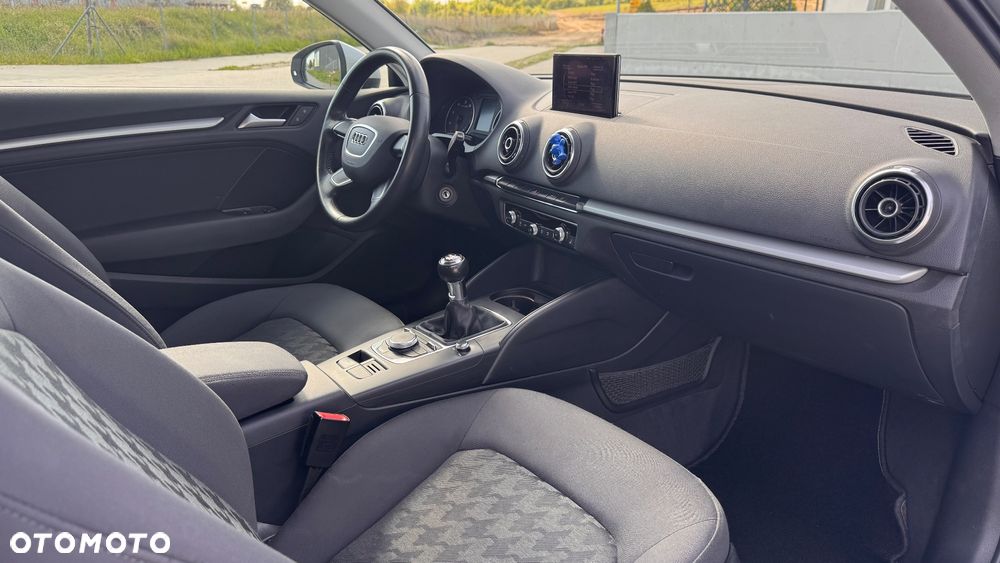 Audi A3 3-drzwiowe 1.4 TFSI Attraction - 33