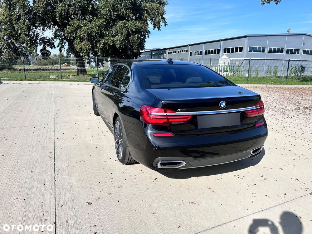 BMW Seria 7 740Li - 9