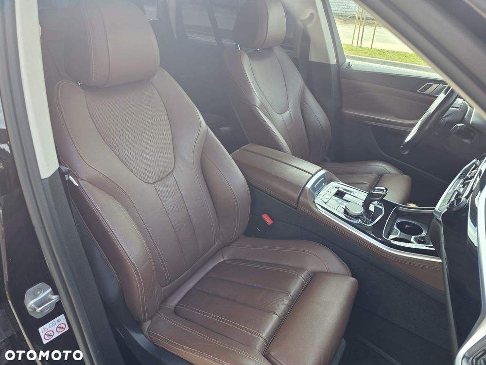 BMW X5 xDrive30d xLine - 21