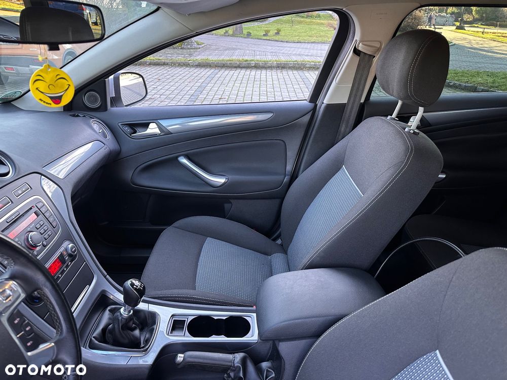 Ford Mondeo 1.6 TDCi Ambiente - 14