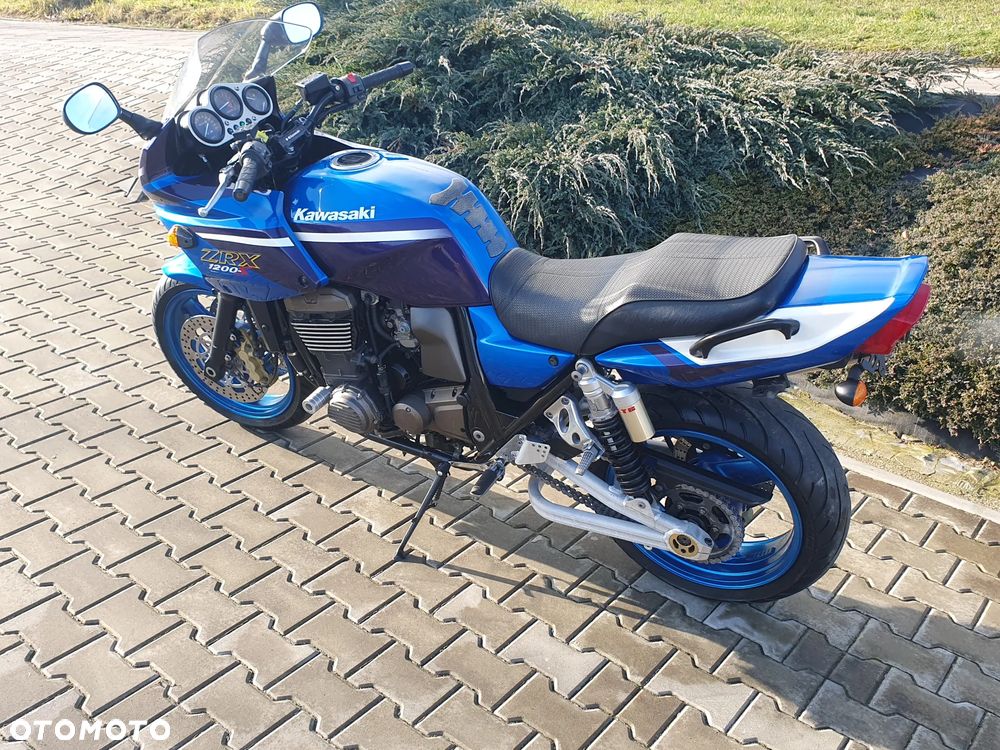 Kawasaki ZRX - 7