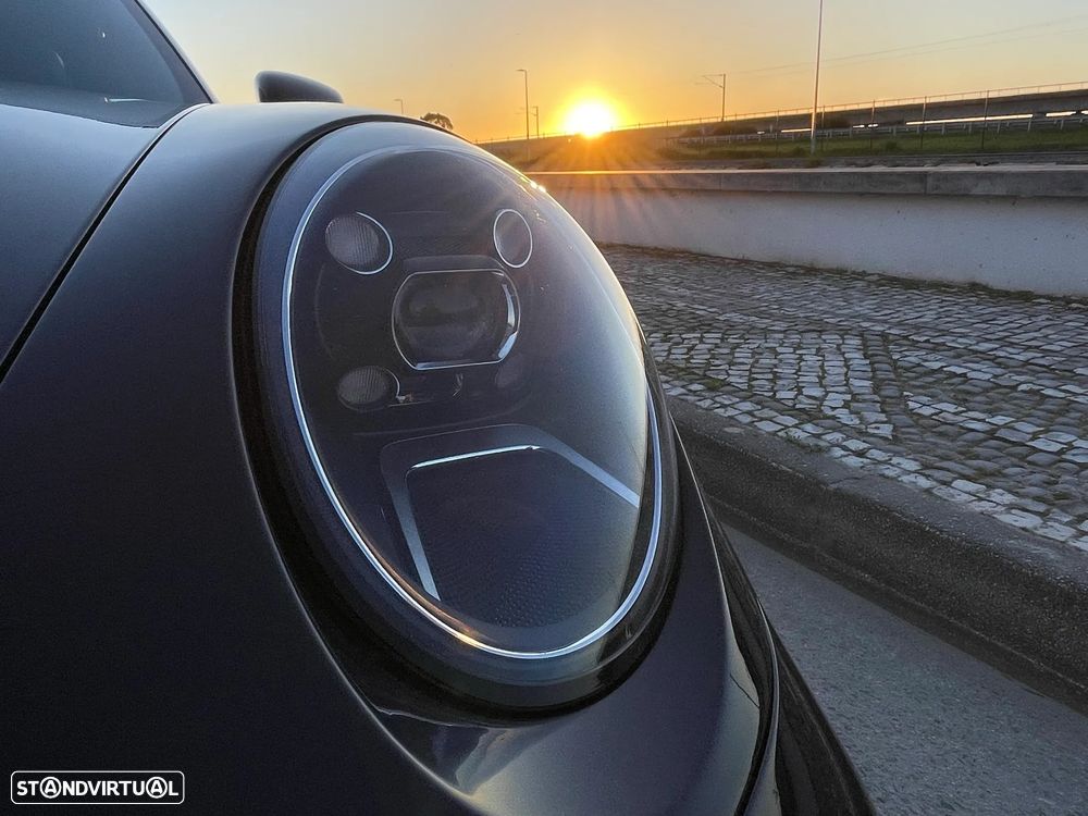 Porsche 911 (992) Carrera 4S PDK - 38