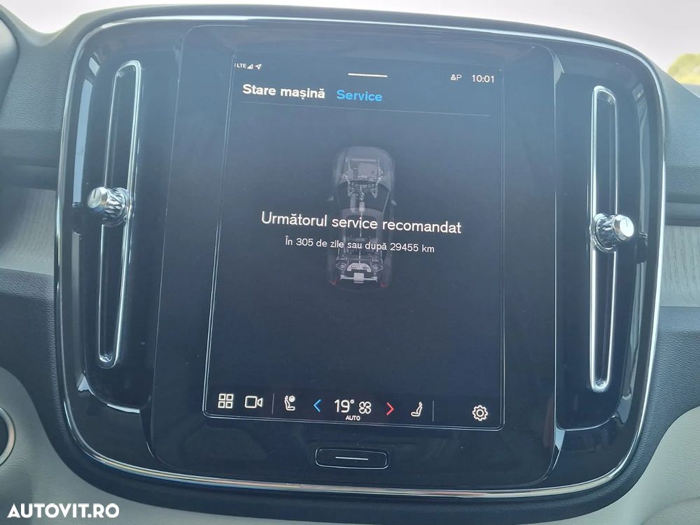 Volvo XC 40 B4 AT FWD MHEV Ultimate Dark - 28