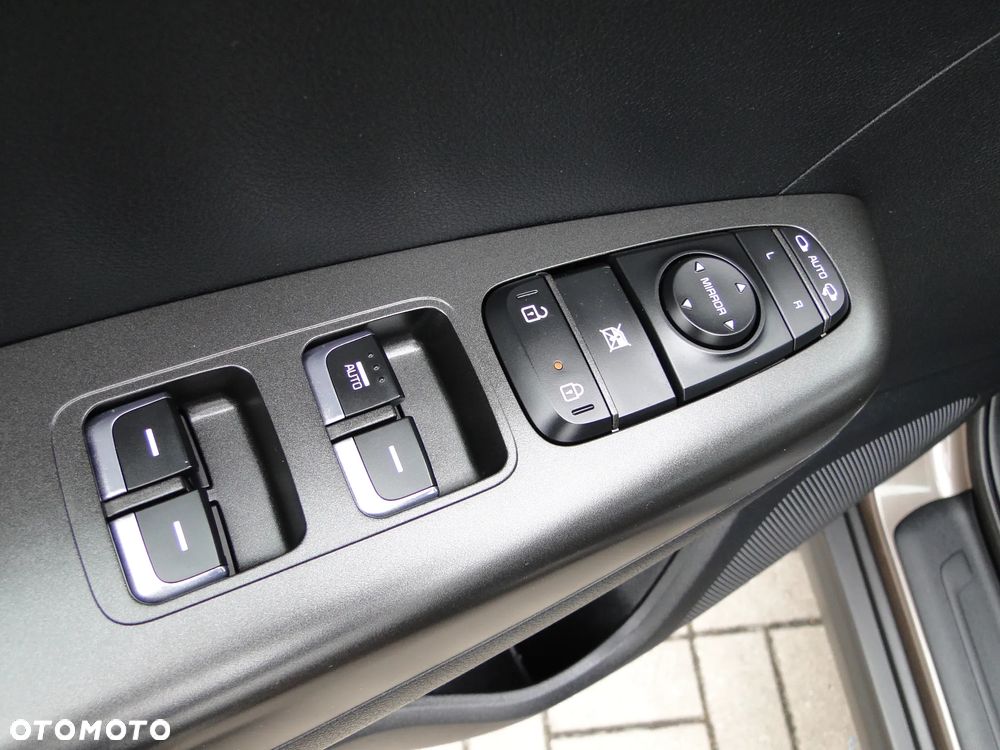 Kia Sportage 2,0 CRDI AWD Platinum - 12