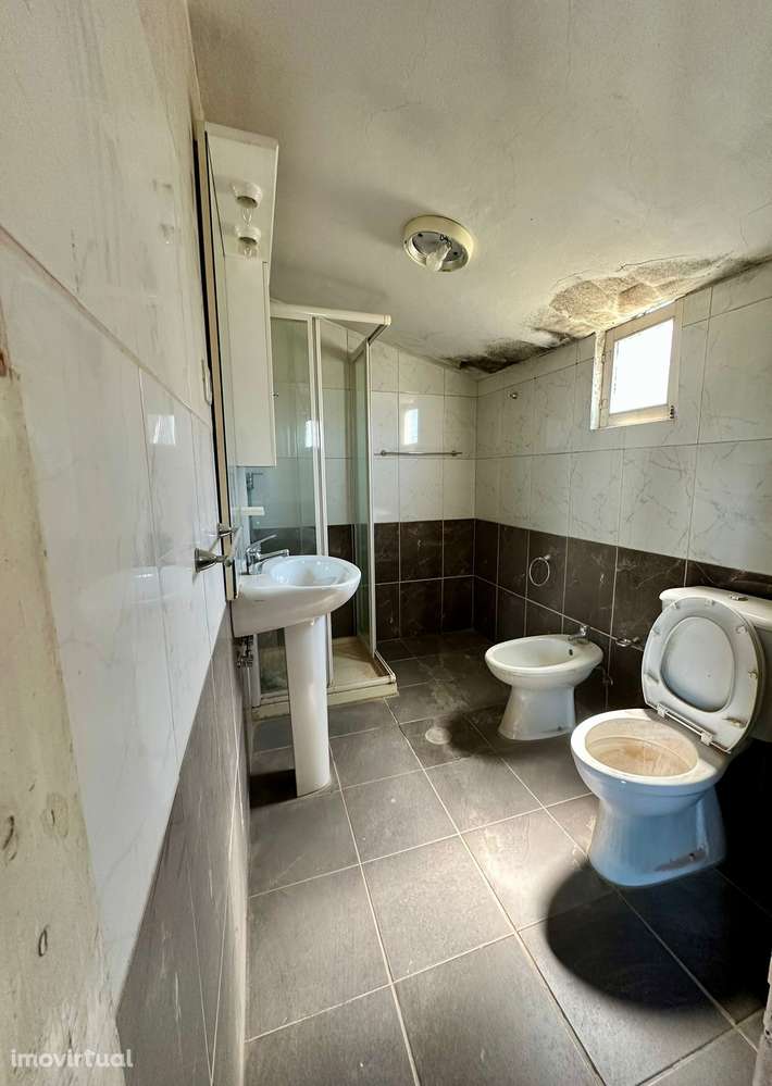 Moradia para Remodelar - Grande imagem: 5/17