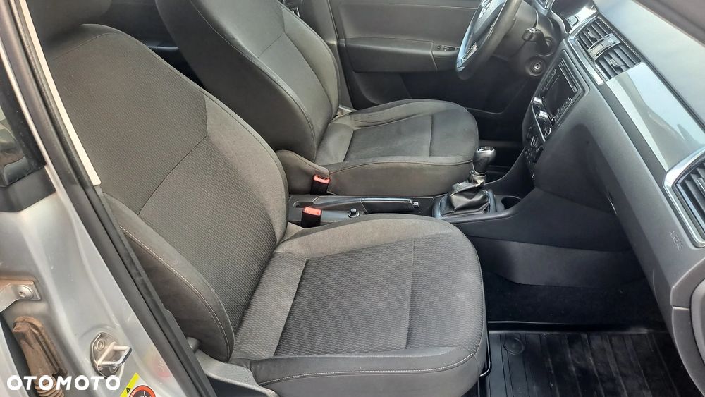 Skoda RAPID 1.6 TDI Edition - 22