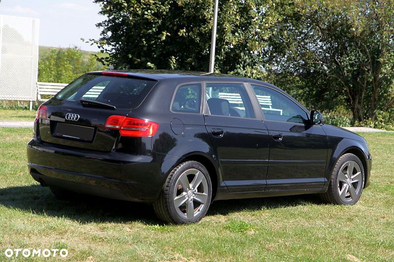Audi A3 Sportback - 2