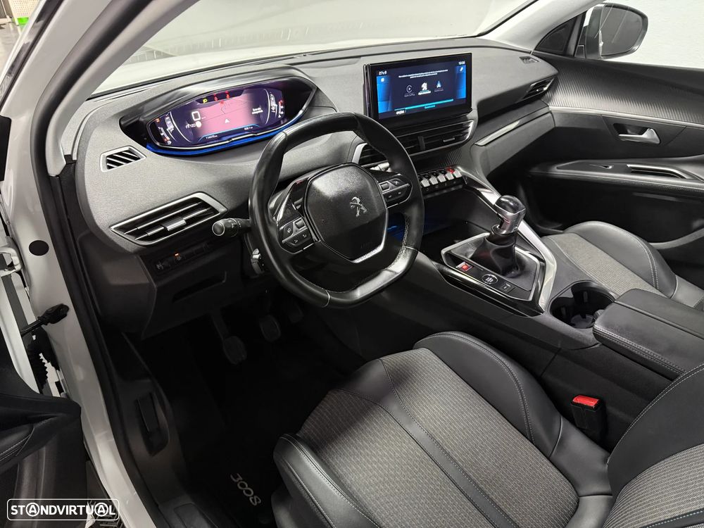 Peugeot 3008 PureTech 130 Stop & Start GPF Allure - 12