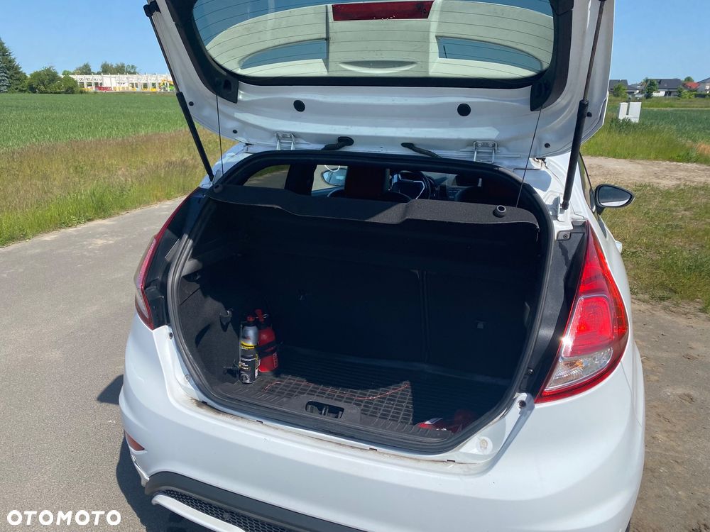 Ford Fiesta ST2 - 7