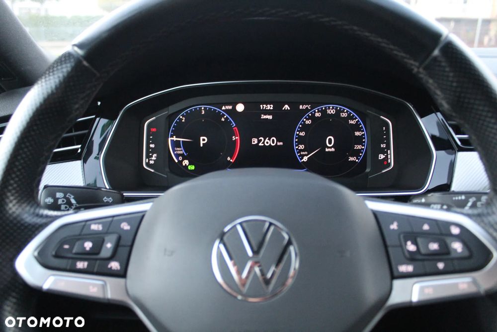 Volkswagen Passat 2.0 TDI SCR DSG 4Motion Business - 16