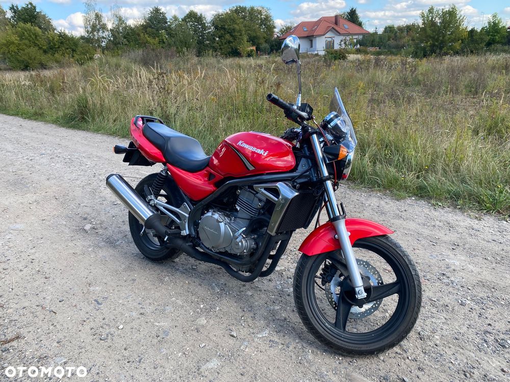 Kawasaki ER - 2