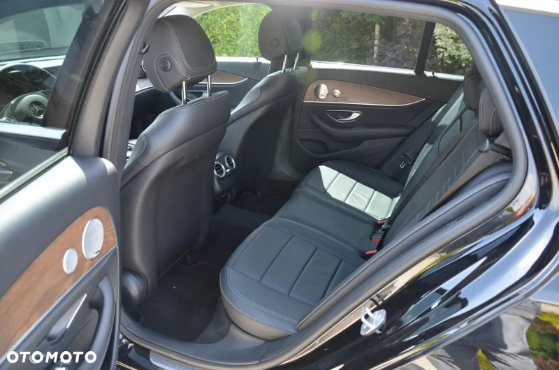 Mercedes-Benz Klasa E 350 d 4Matic T 9G-TRONIC Avantgarde - 20