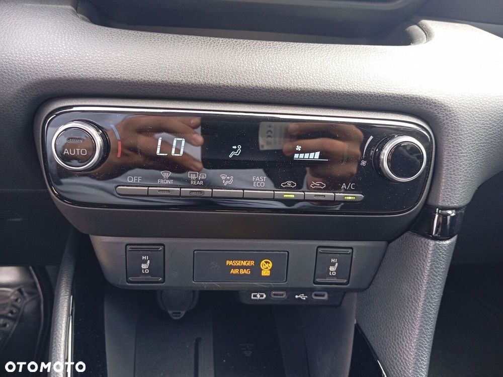 Toyota Yaris Hybrid 1.5 Style - 21