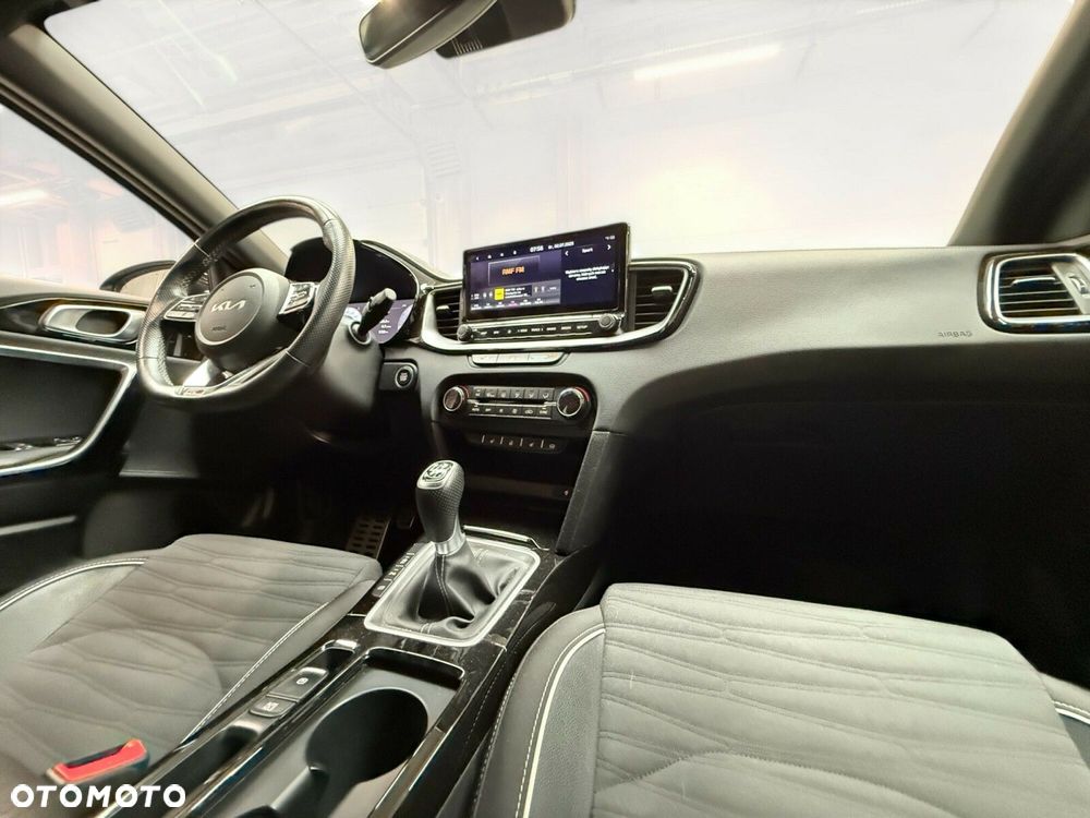 Kia ProCeed 1.5 T-GDI GT Line - 27