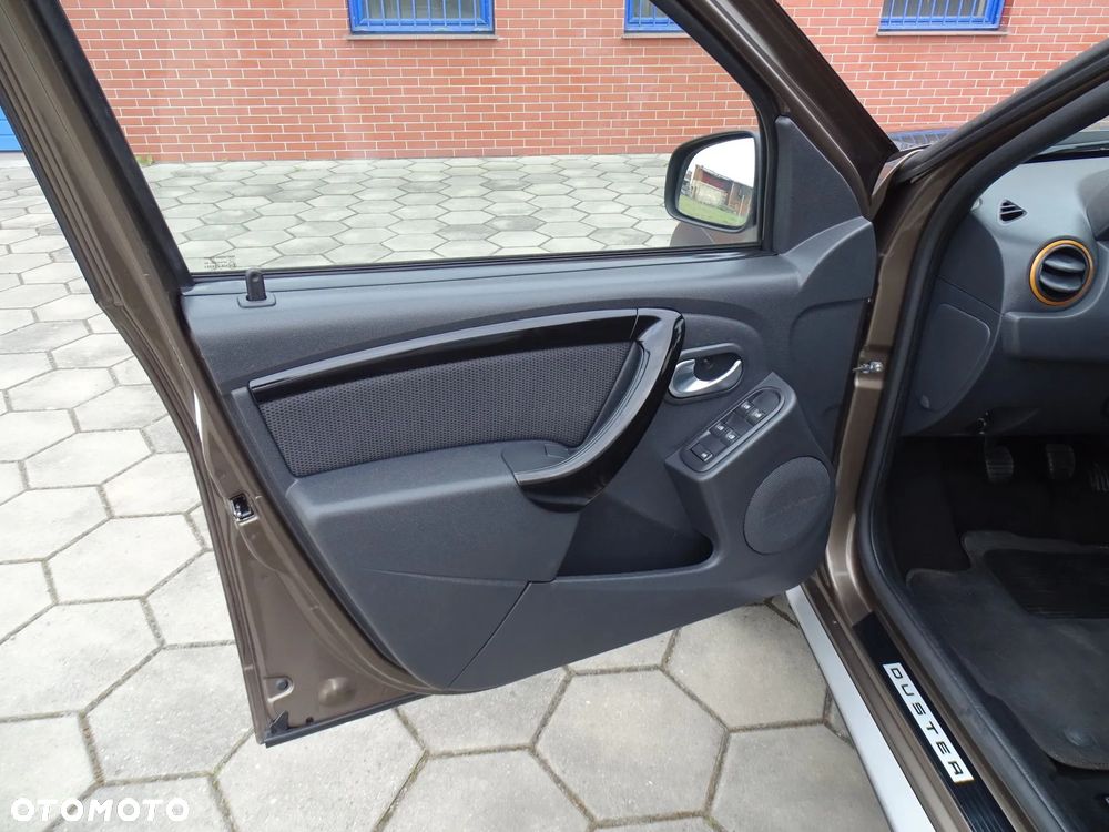 Dacia Duster 1.2 TCe Celebration - 39