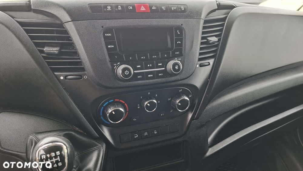 Iveco 35C14, 35C13, 35C15, 35C16 - 12