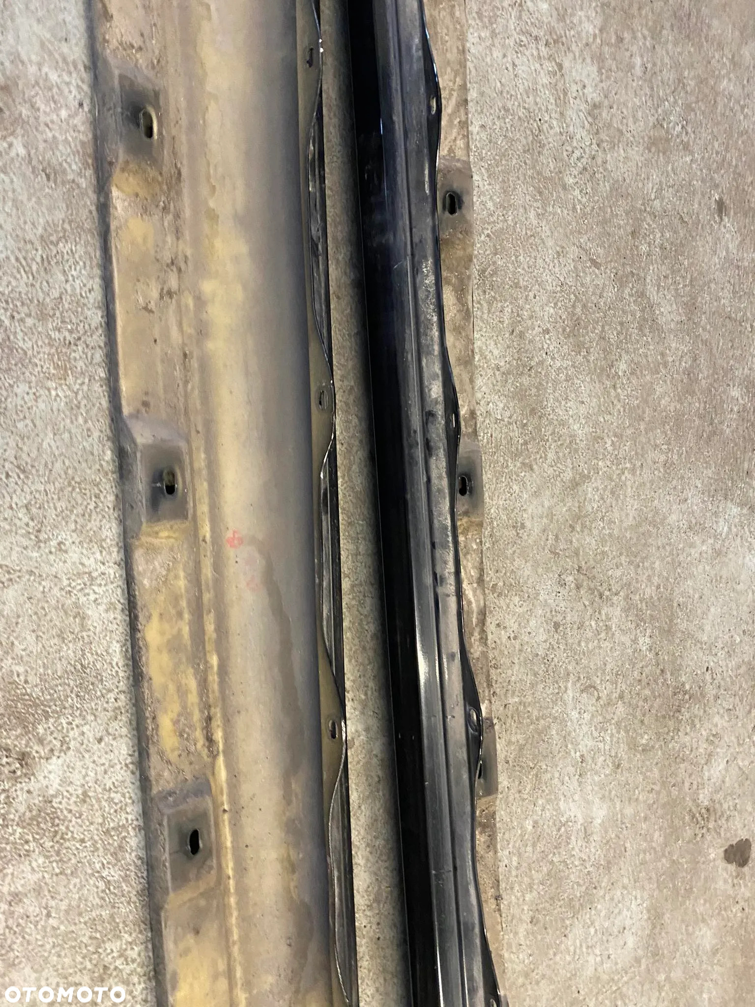 MERCEDES W251 LISTWA PROGOWA PRAWA LEWA C197 A2516980754 - 5