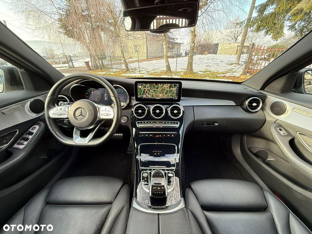 Mercedes-Benz Klasa C 180 9G-TRONIC AMG Line - 21