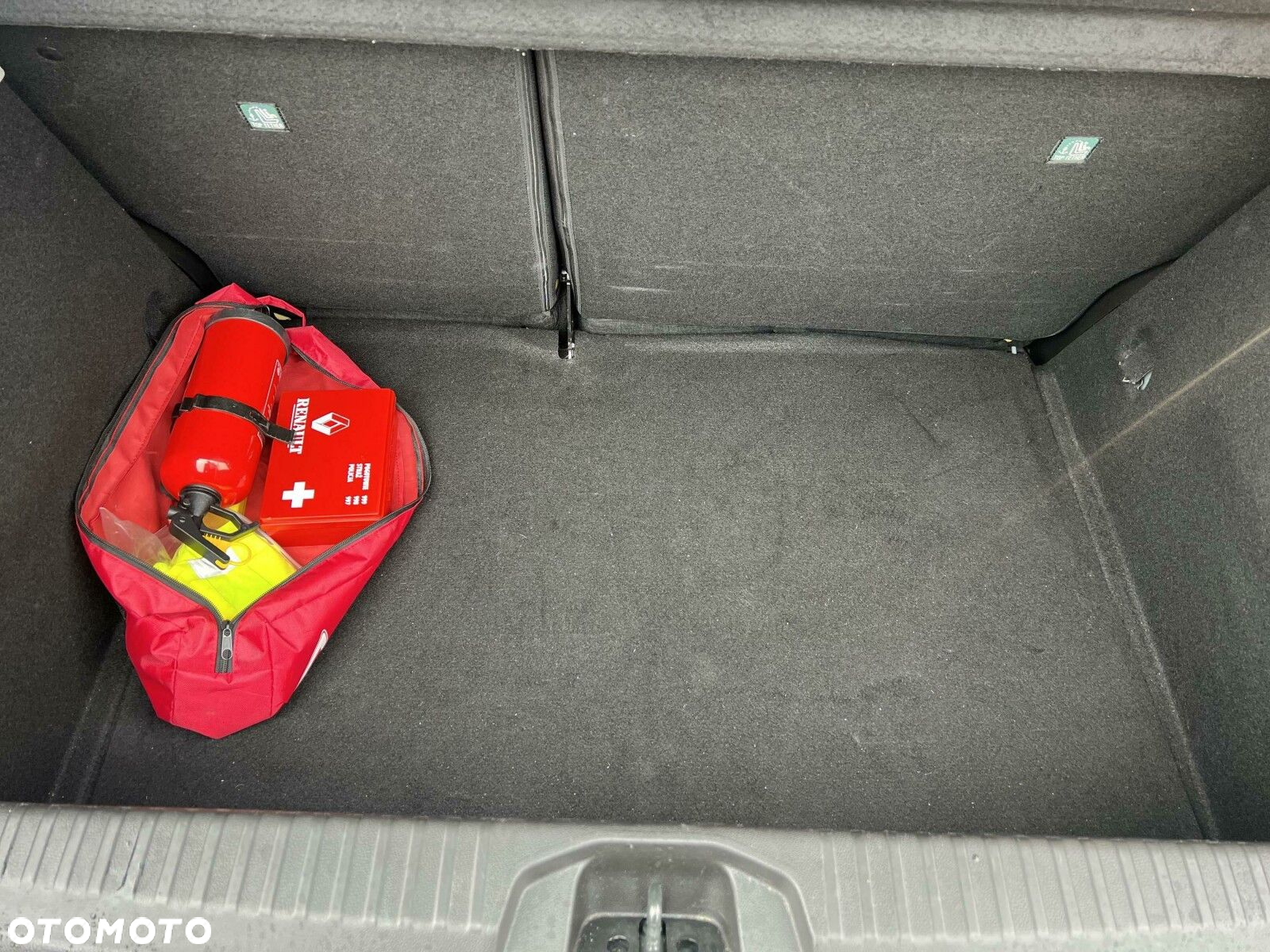 Renault Clio - 24