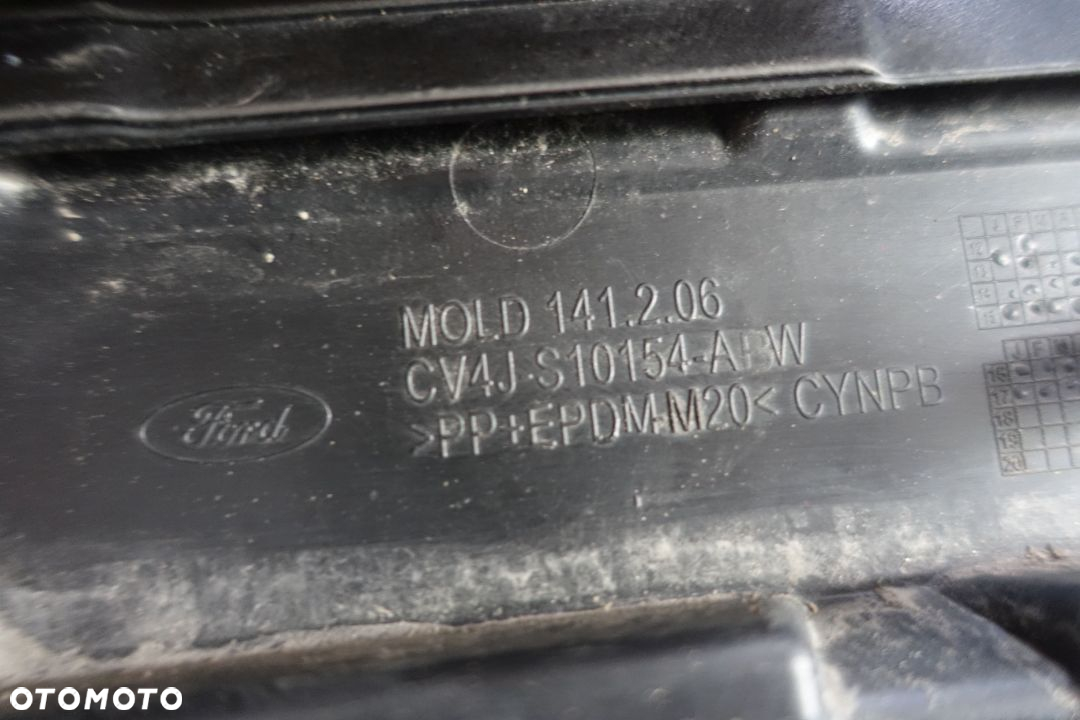 LISTWA PROGOWA PRAWA KUGA MK2 ST - 8