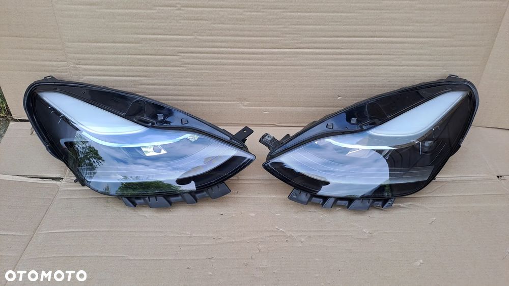 TESLA 3 LIFT PRAWA LEWA LAMPA 1514953-00-d 1514952-00-d KOMPLET - 1