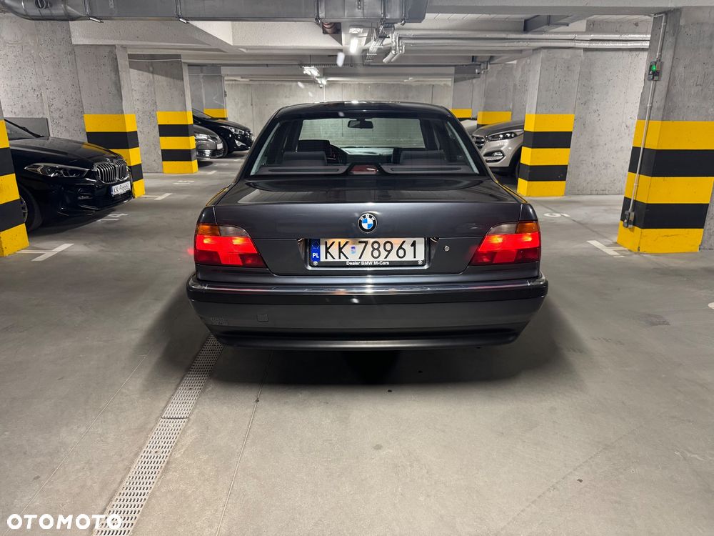 BMW Seria 7 728i L - 7
