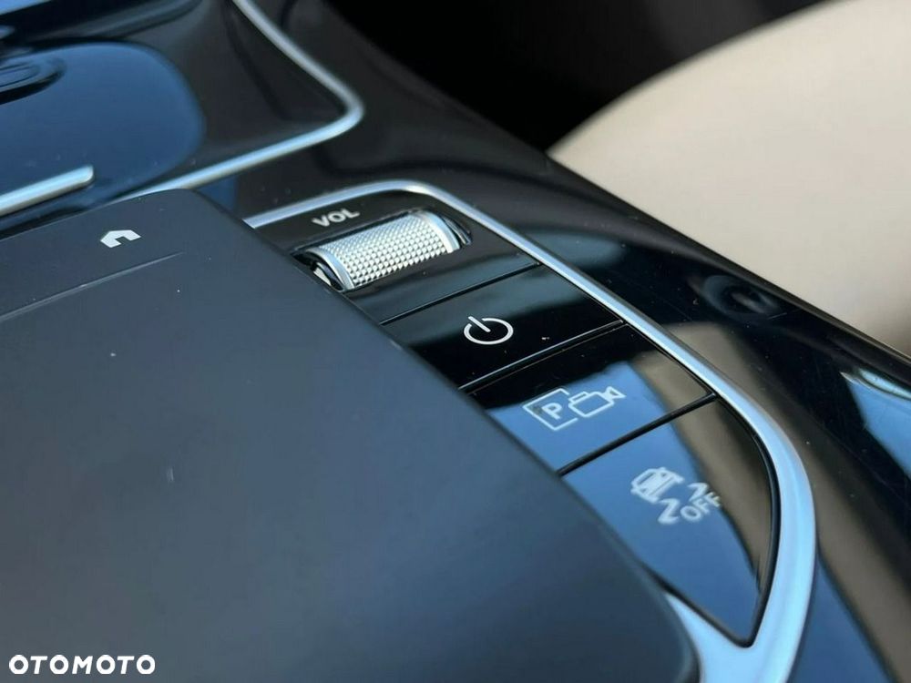 Mercedes-Benz GLC 300 d 4-Matic - 31