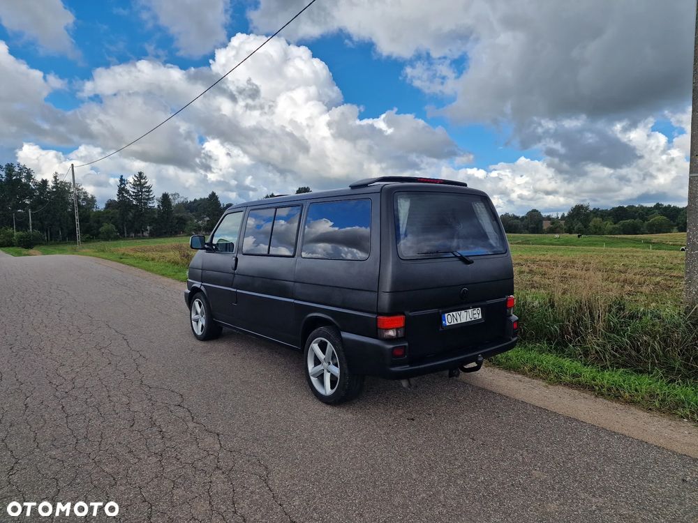 Volkswagen Caravelle GL - 10