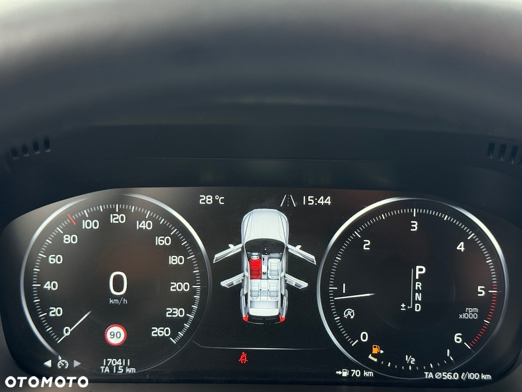 Volvo XC 60 D4 Momentum Pro - 27