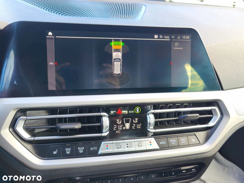 BMW Seria 3 318d - 29