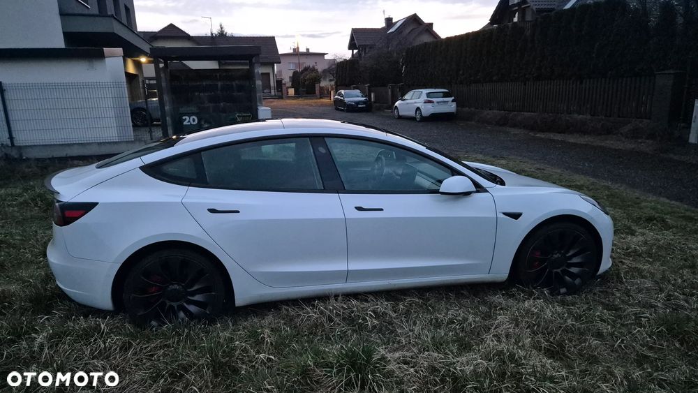 Tesla Model 3 - 10