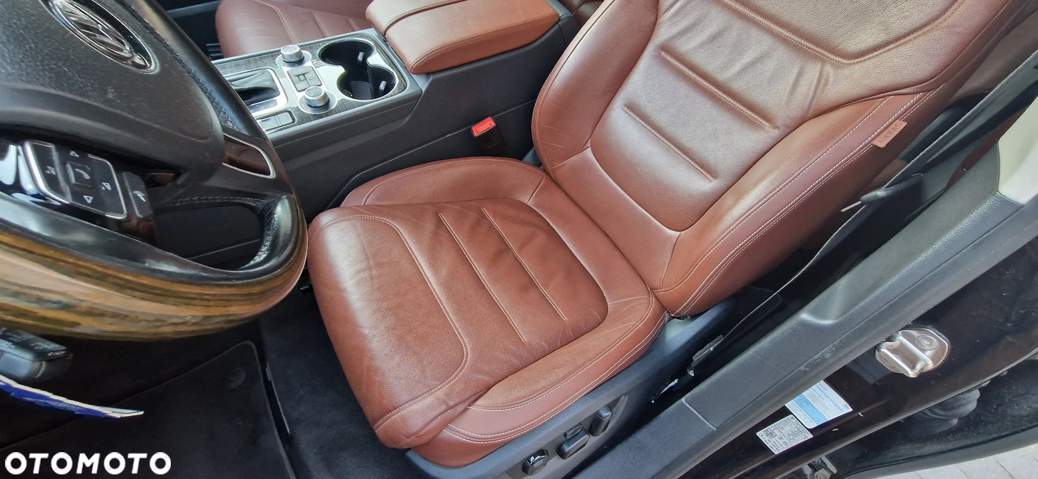 Volkswagen Touareg 3.0 V6 TDI BMT Business Line - 30