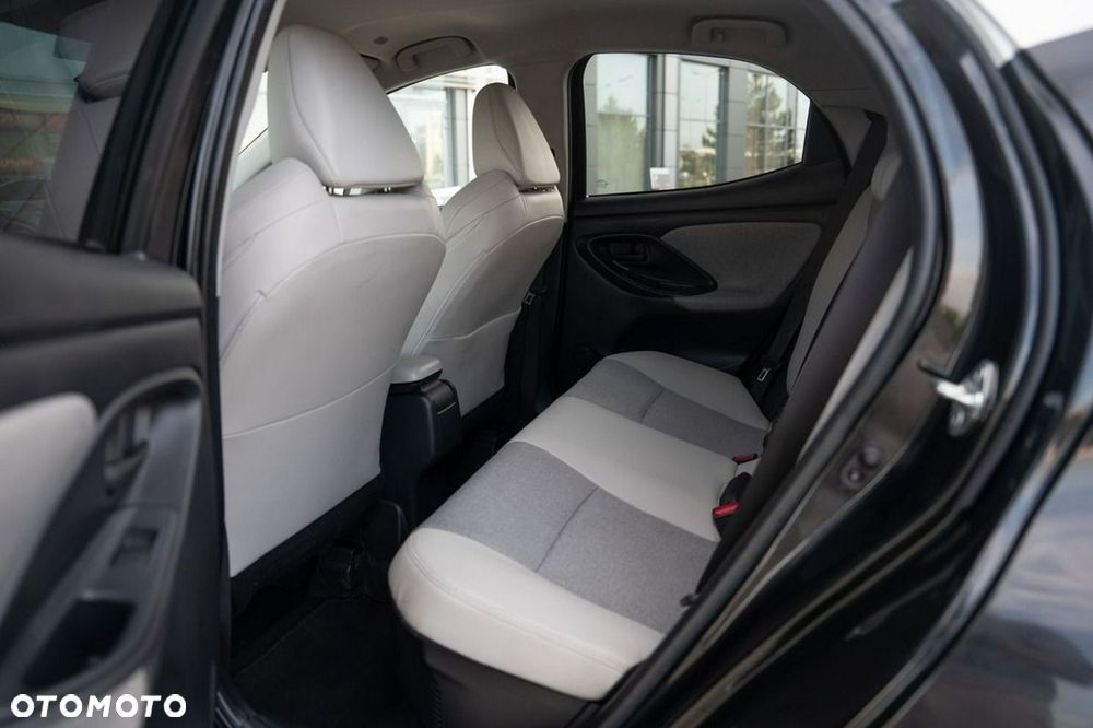 Toyota Yaris Hybrid 1.5 Selection Elegant - 21