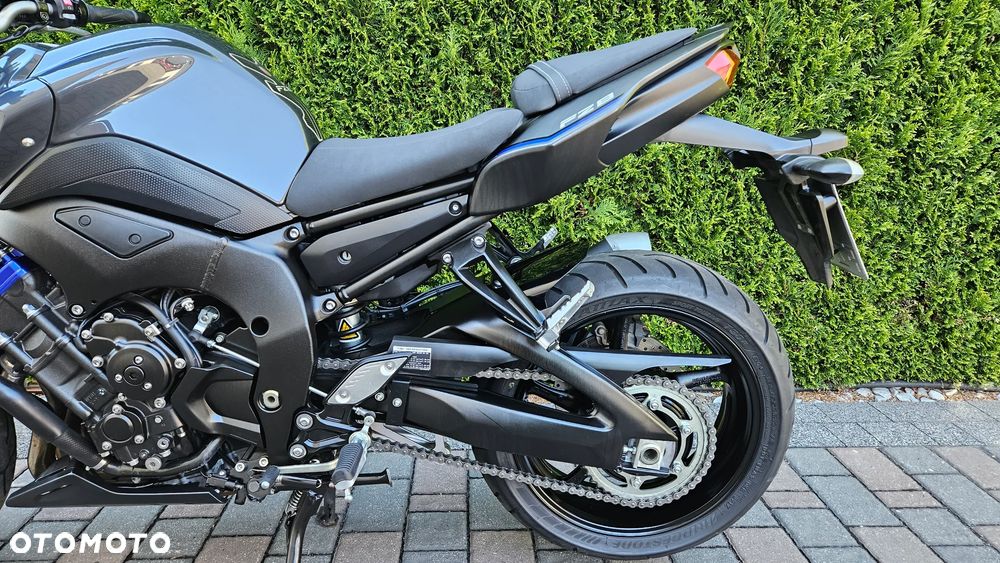 Yamaha FZ8 - 29