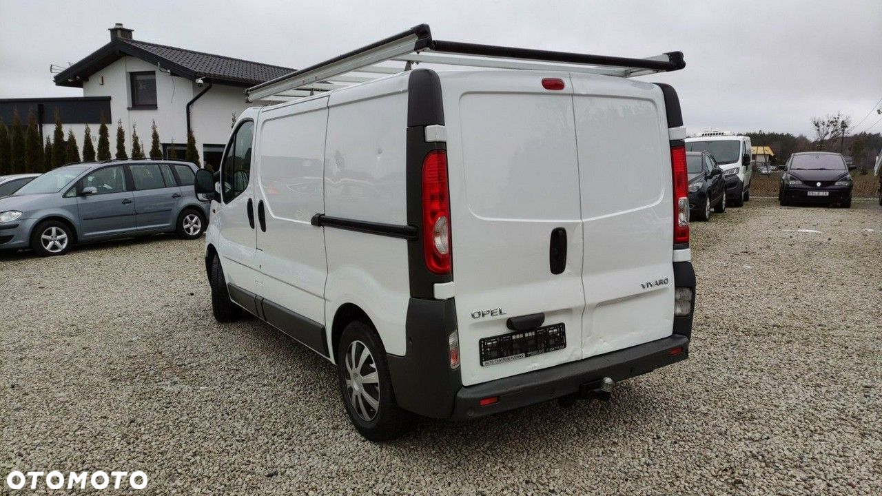 Opel Vivaro - 10