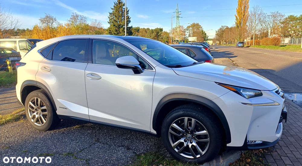 Lexus NX 300h Comfort AWD - 1