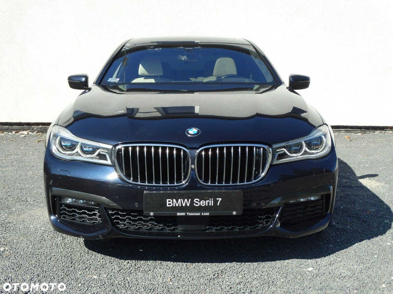 BMW Seria 7 750Li xDrive - 10