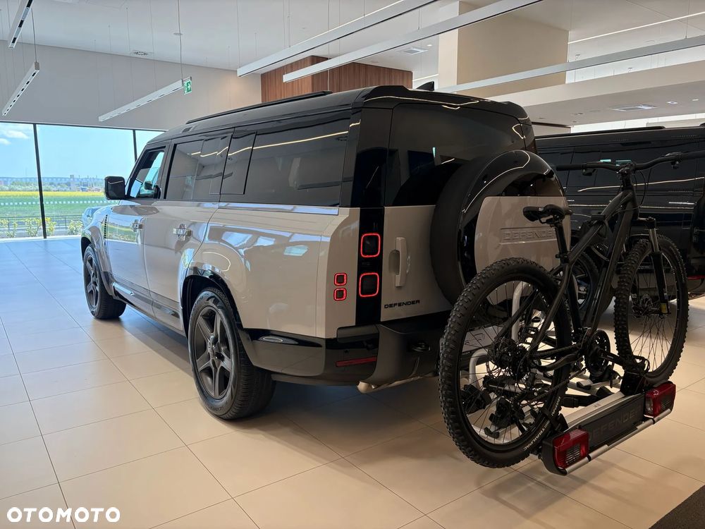 Land Rover Defender 3.0 D350 mHEV X-Dynamic SE - 3