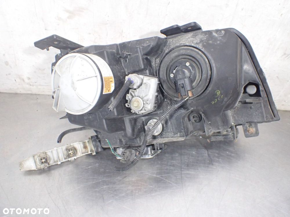 LAMPA LEWA PRZEDNIA XENON SUZUKI GRAND VITARA II 1.9 - 5