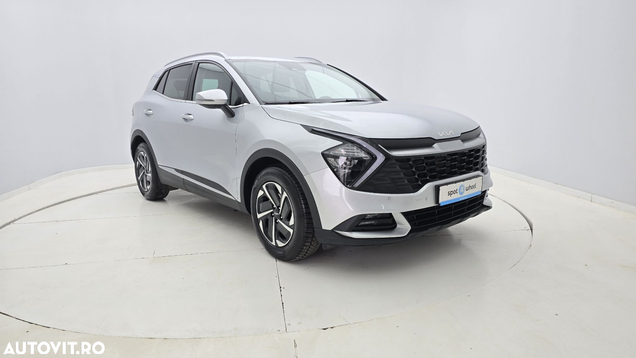 Kia Sportage 1.6 T-GDI HEV 6AT 4x4 Business Line - 4