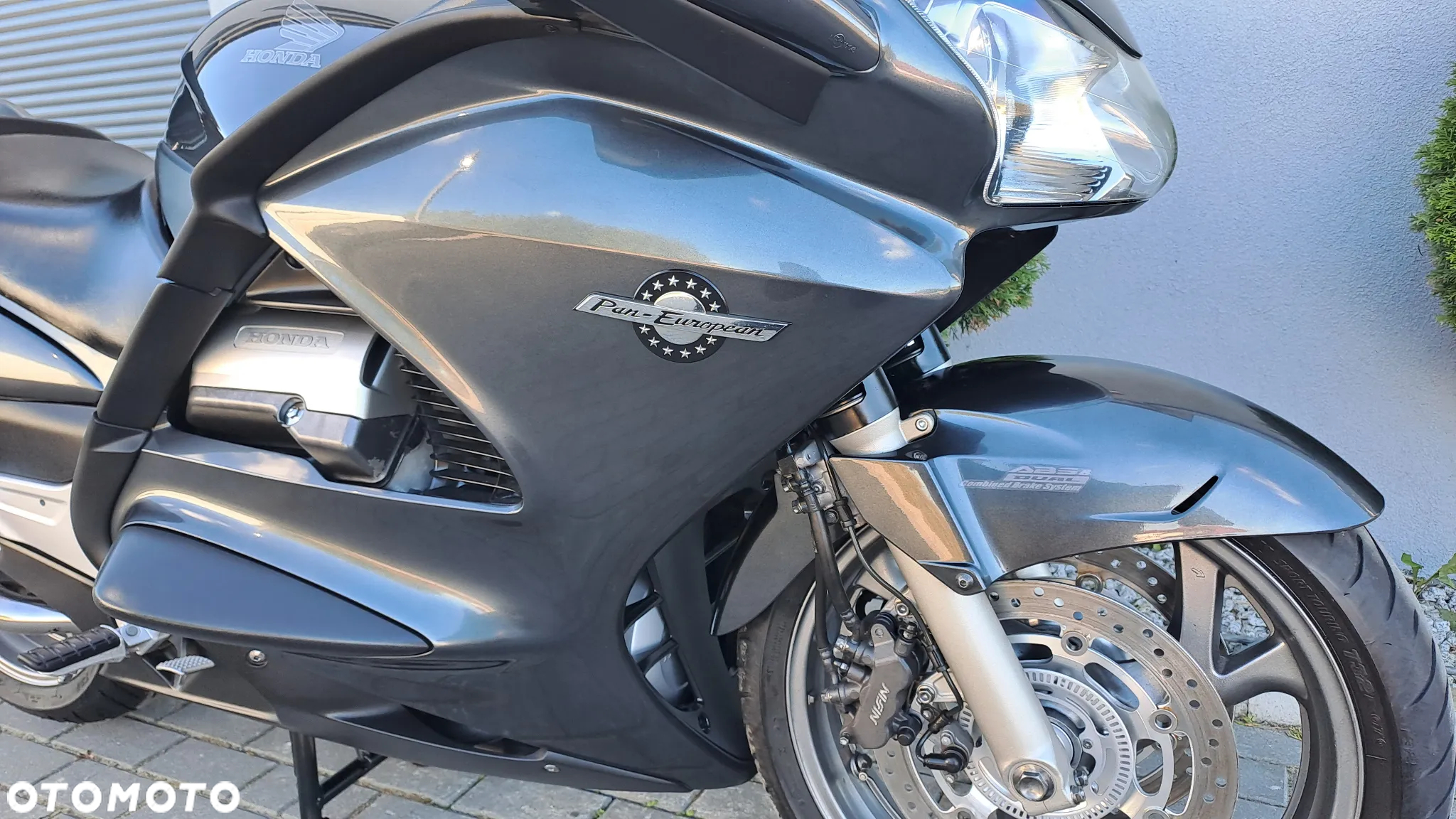 Honda ST - 9