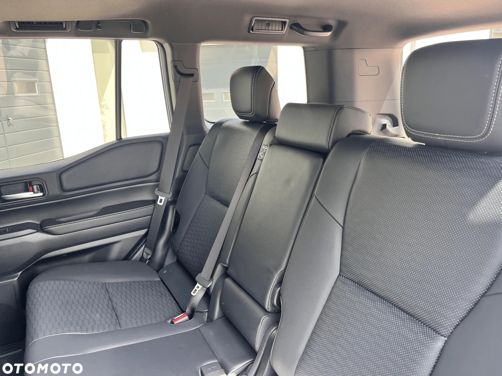 Toyota Land Cruiser - 25