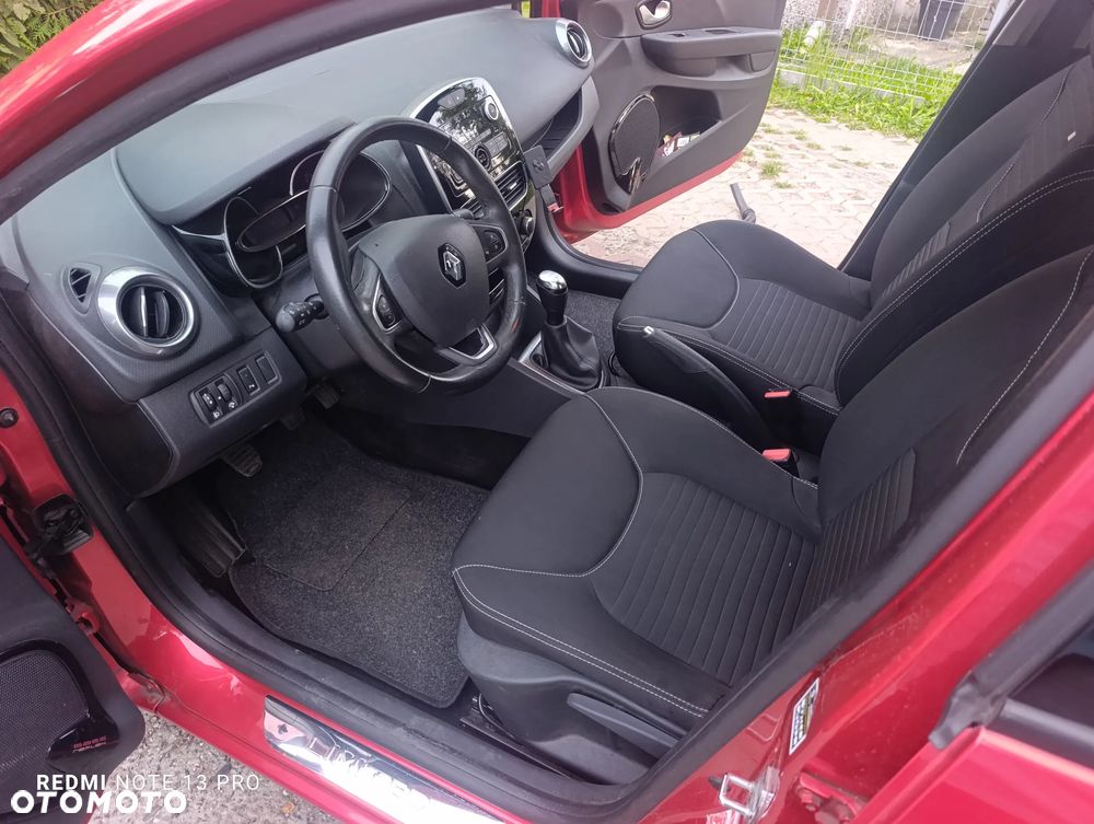 Renault Clio - 24